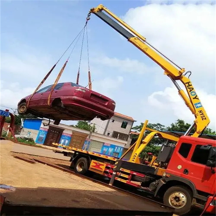 运粮湖管理区吊车吊汽车的正确方法